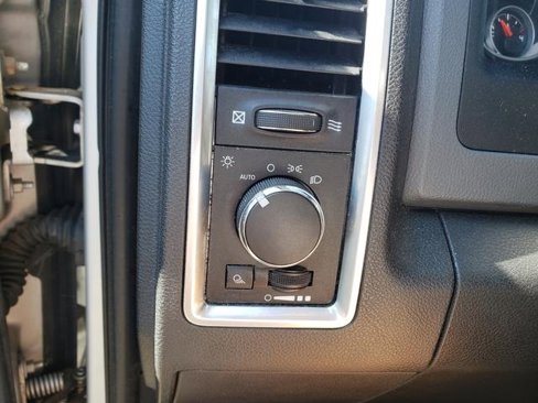 Used 2013 RAM 1500 Classic SLT image 23