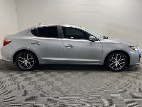 Certified 2020 Acura ILX w/ Premium Package image 4