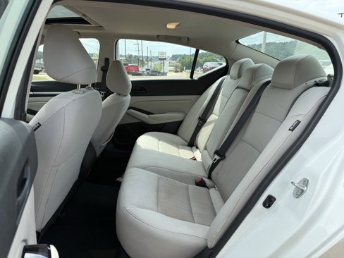 Used 2023 Nissan Altima 2.5 SV image 15