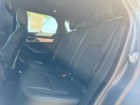 Certified 2025 Jaguar F-PACE R-Dynamic S image 14