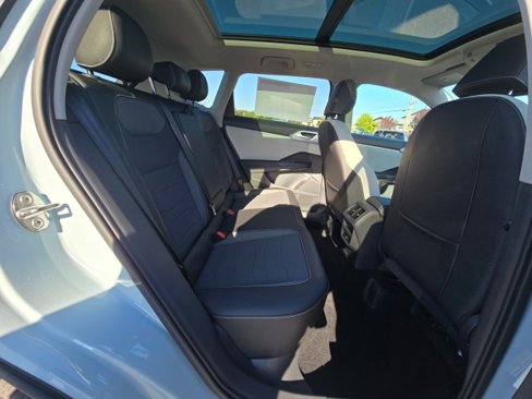 New 2025 Volkswagen Taos SE image 14