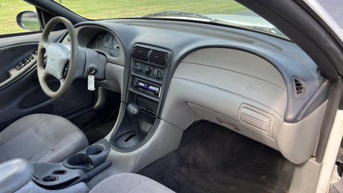 Used 1999 Ford Mustang Convertible image 22