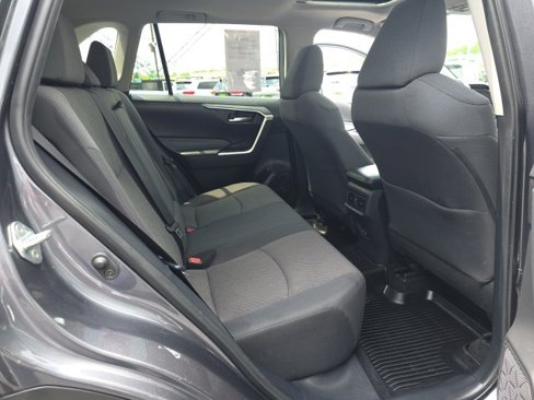Used 2019 Toyota RAV4 XLE image 39