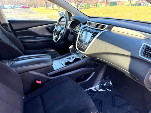 Used 2016 Nissan Murano SV w/ Premium Package image 31