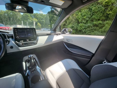 Used 2021 Toyota Corolla XSE image 12