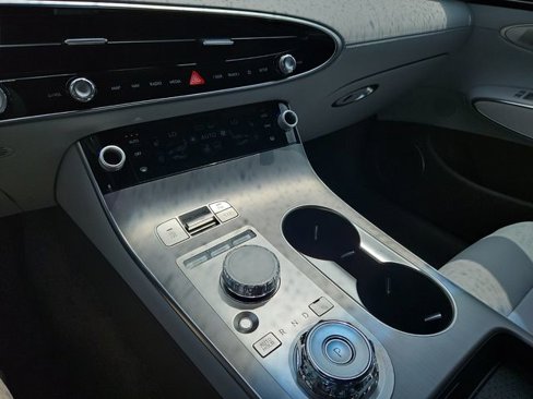 New 2026 Genesis GV70 2.5T Advanced image 10