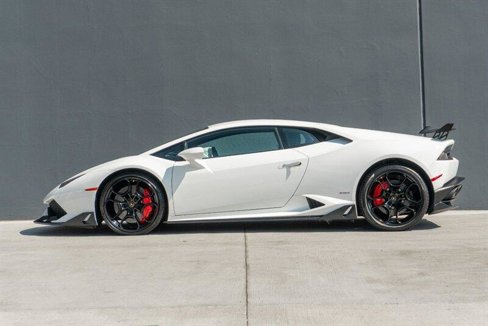 Used 2016 Lamborghini Huracan LP 610-4 image 4
