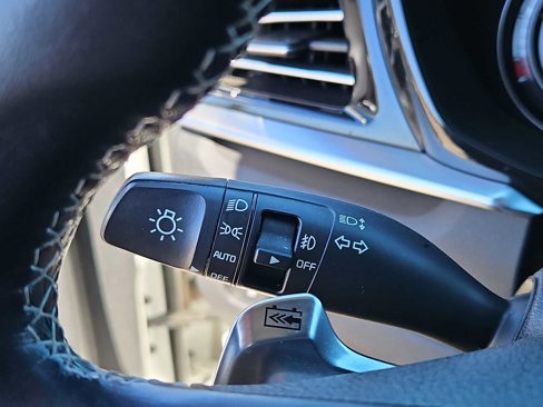 Used 2022 Kia Niro EX image 26