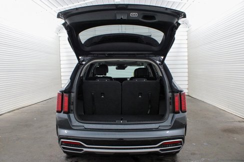 Used 2023 Kia Sorento EX w/ Panoramic Sunroof Package image 14