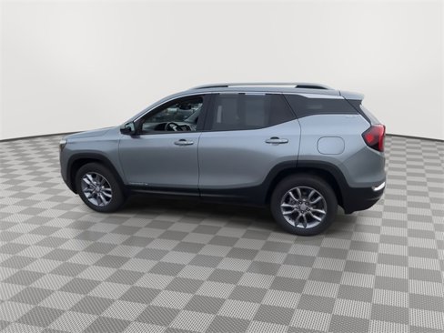 Used 2024 GMC Terrain SLT image 6