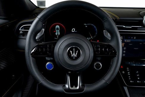 Used 2024 Maserati Grecale Modena image 20