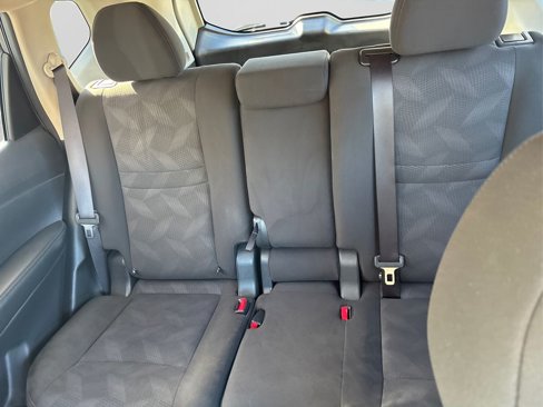 Used 2016 Nissan Rogue SV w/ SV Premium Package image 20