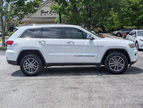 Used 2022 Jeep Grand Cherokee Limited image 7