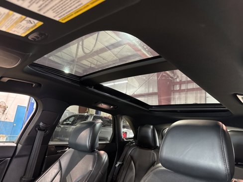Used 2017 Lincoln MKC Reserve w/ Technology Package image 3