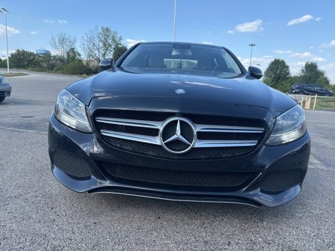 Used 2016 Mercedes-Benz C 300 4MATIC Sedan image 4