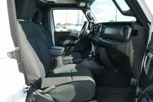 Used 2022 Jeep Wrangler Willys image 14