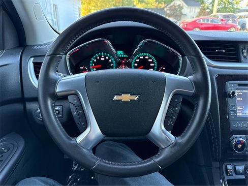 Used 2016 Chevrolet Traverse LT image 17