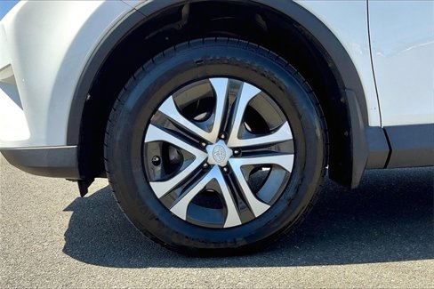 Used 2018 Toyota RAV4 LE w/ All Weather Liner Package image 9