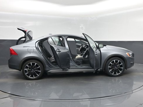 Used 2016 Volvo S60 T5 Cross Country Platinum image 61