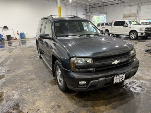Used 2004 Chevrolet TrailBlazer LT w/ LT Preferred Equipment Group image 2