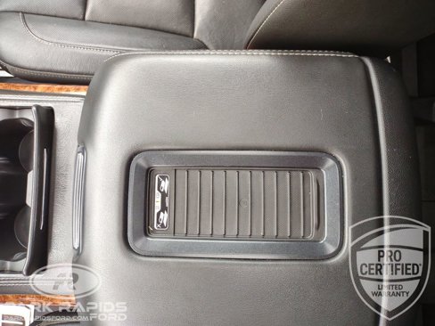 Used 2020 Chevrolet Suburban Premier image 33