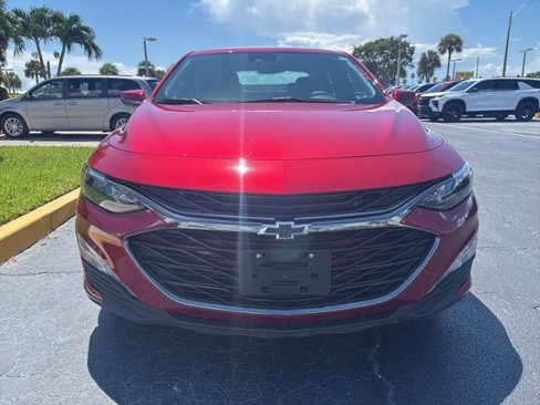 Certified 2025 Chevrolet Malibu LT w/ Sport Edition image 9