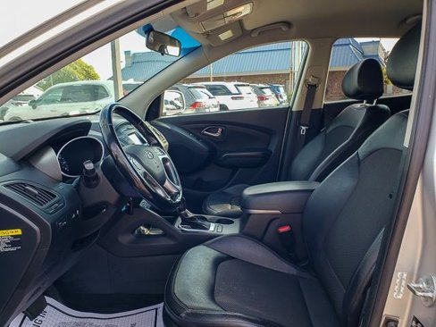 Used 2014 Hyundai Tucson SE image 11