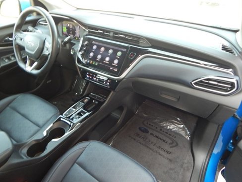 Used 2022 Chevrolet Bolt EUV Premier w/ Sun & Sound Package image 17