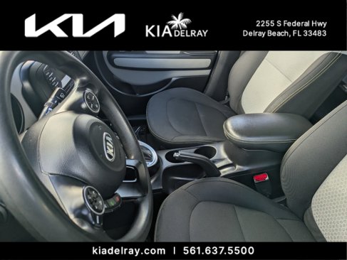 Used 2014 Kia Soul + image 3