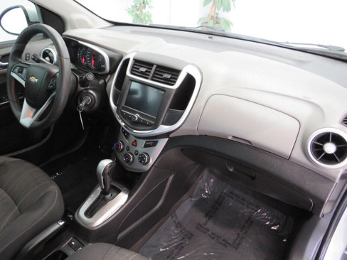 Used 2017 Chevrolet Sonic LT image 9