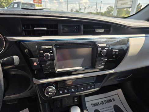 Used 2015 Toyota Corolla LE image 38