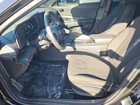 Certified 2025 Hyundai Elantra Sport w/ Cargo Package image 14