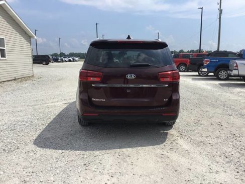 Used 2020 Kia Sedona EX image 4