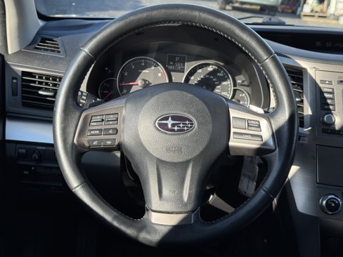 Used 2014 Subaru Outback 2.5i Premium image 16