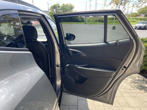 Used 2025 Chevrolet Trax ACTIV w/ Sunroof Package image 21