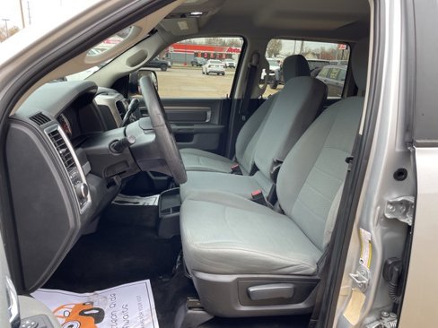 Used 2018 RAM 2500 SLT image 8