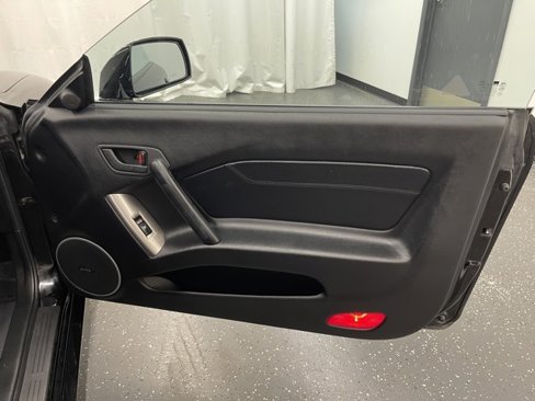 Used 2004 Hyundai Tiburon GT image 7
