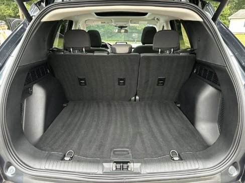 Certified 2022 Ford Escape SE w/ SE Sport Appearance Package image 24