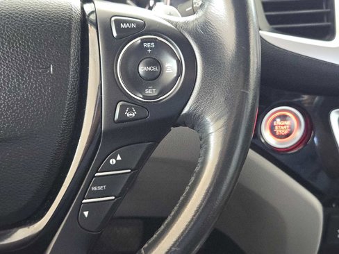 Used 2017 Honda Pilot Touring image 28