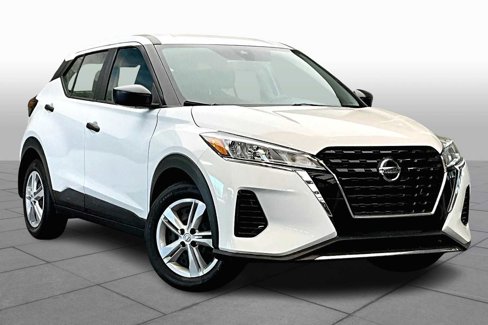 Used 2021 Nissan Kicks S image 2