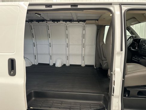 Used 2023 GMC Savana 2500 Extended w/ Driver Convenience Package image 19