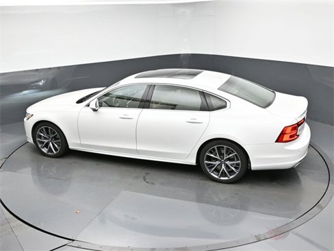 Used 2019 Volvo S90 T6 Momentum image 45
