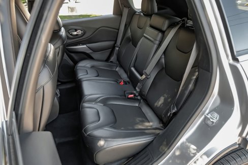 Used 2019 Jeep Cherokee Latitude Plus image 48