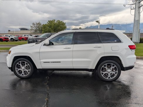 Used 2018 Jeep Grand Cherokee Limited image 2