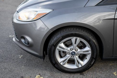 Used 2014 Ford Focus SE w/ SE Winter Package image 9