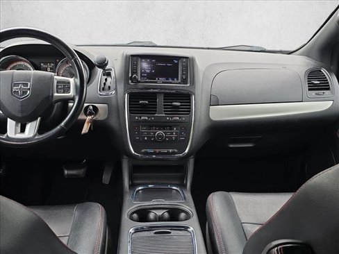 Used 2019 Dodge Grand Caravan GT image 17