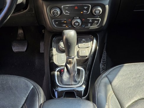 Used 2021 Jeep Compass Limited w/ Sun and Sound Group image 22