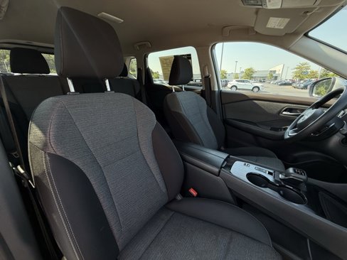 Used 2023 Nissan Rogue SV image 28