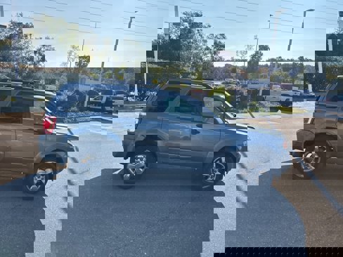 Used 2010 Ford Escape XLT image 11