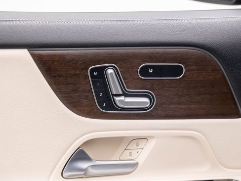 Certified 2021 Mercedes-Benz GLA 250 4MATIC image 14